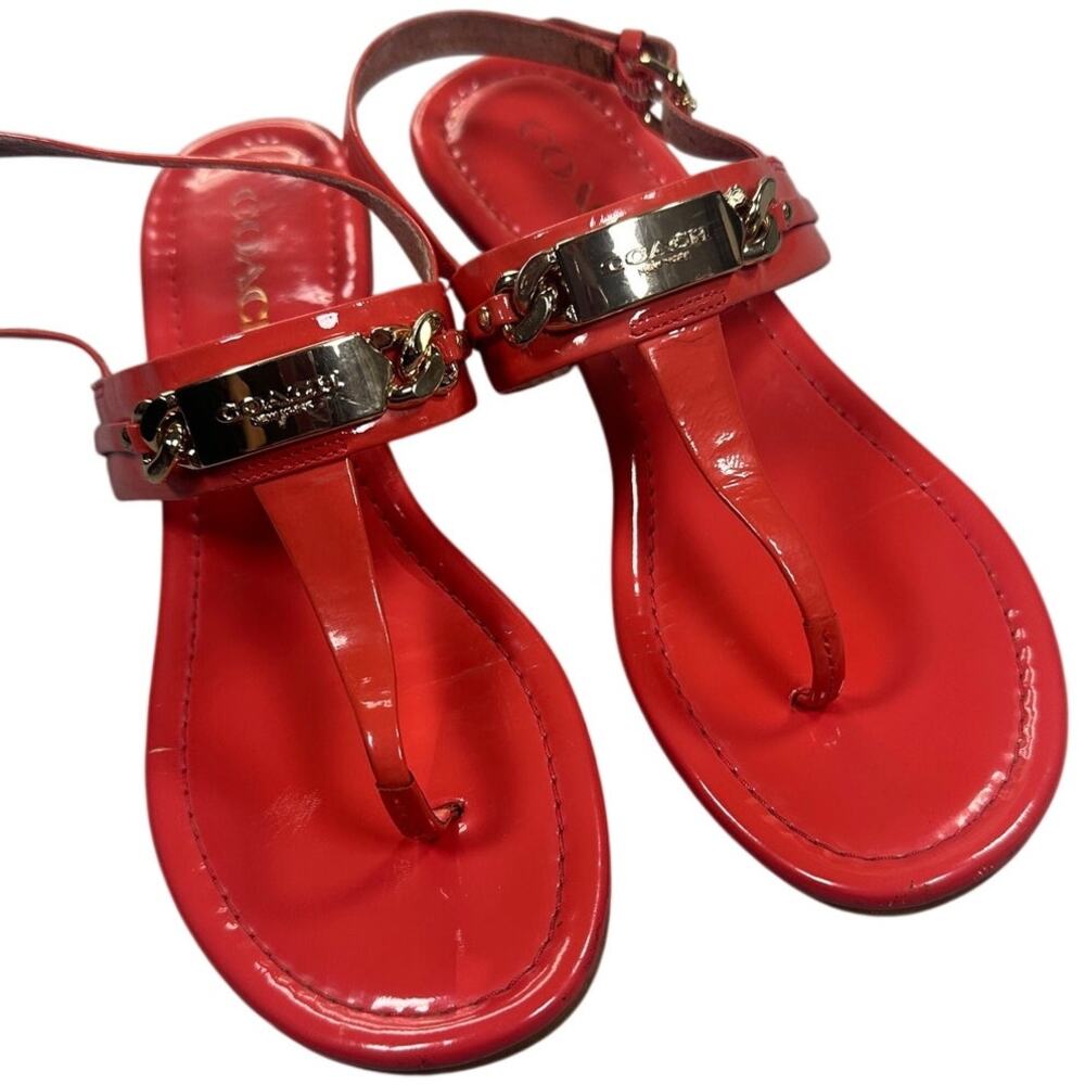 Coach Patent Leather T-Strap Flat Sandals Gold Chain Plaque Size 6B